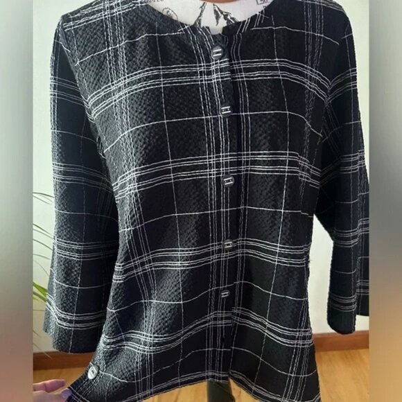 HABITAT clothes to live in size small black top with white striping, relaxed fit - Picture 6 of 9